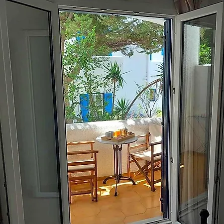 Hotell Naias Livadi (Serifos)