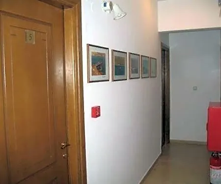 Hotell Naias Livadi (Serifos)